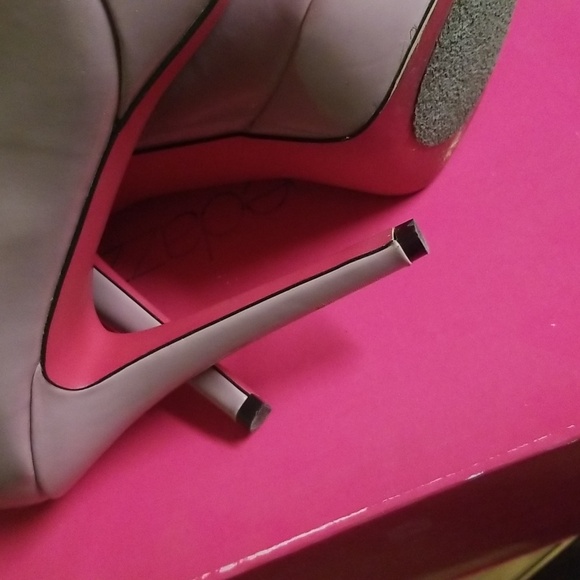 Shoedazzle Heels - Picture 6 of 6